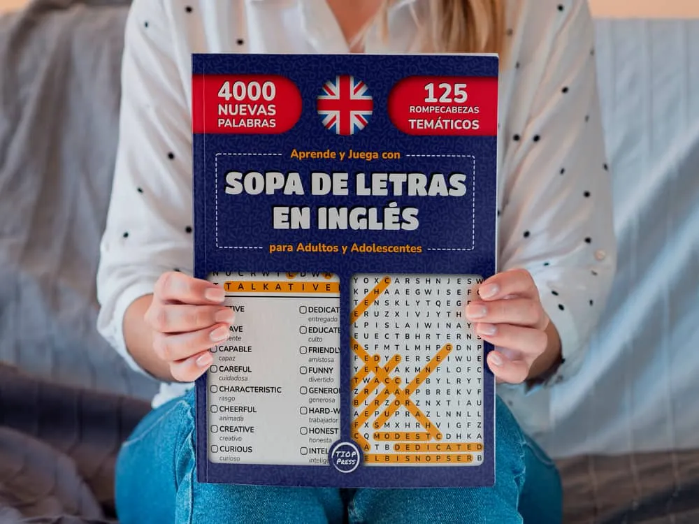 Photo of the printed book Aprende y Juega con Sopa de Letras en Inglés