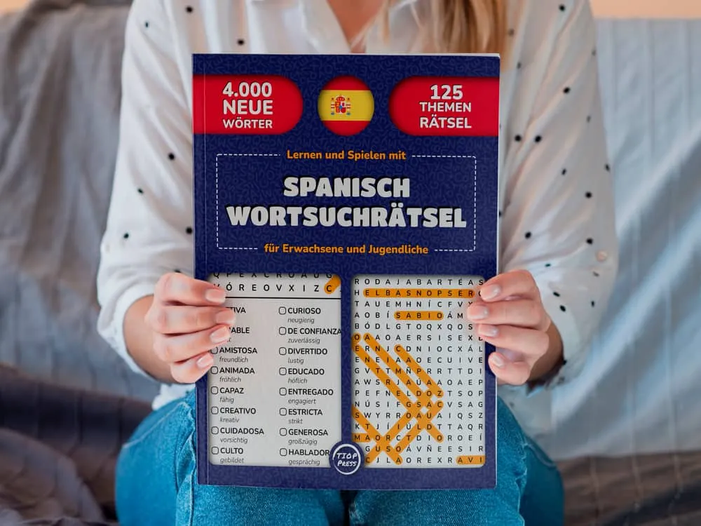 Photo of the printed book Lernen und Spielen mit Spanisch Wortsuchrätsel